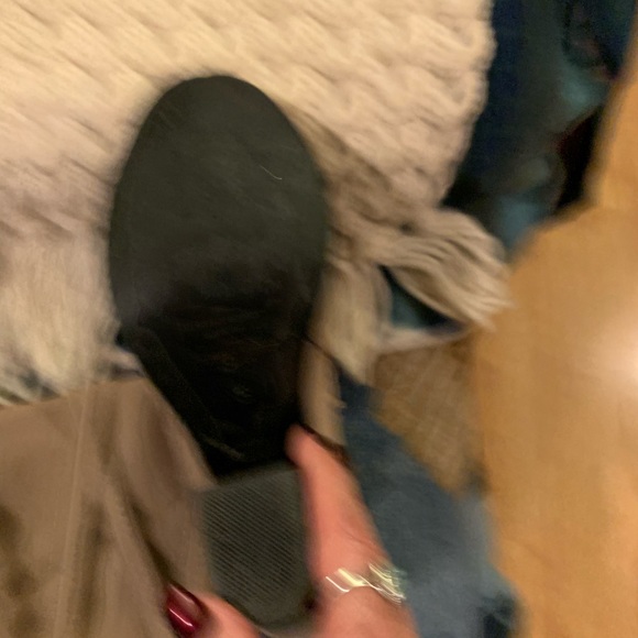 Detailed Rocking Boots - Picture 4 of 8